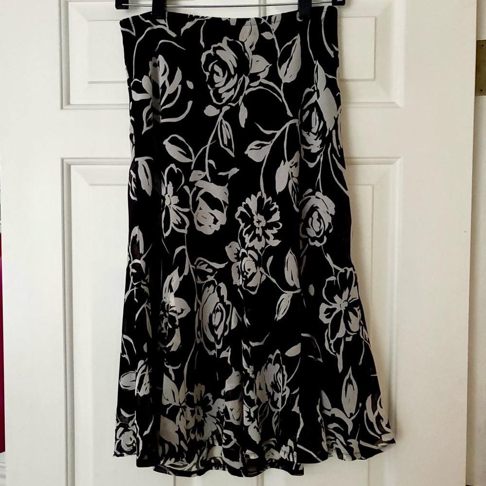 K&Company Vintage Flowy Floral Midi Skirt Modern Size 6/Vntg 8/Small